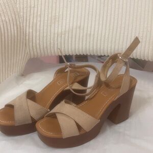 Princess Polly Beige Block Heel Sandals ◝(ᵔᗜᵔ)◜